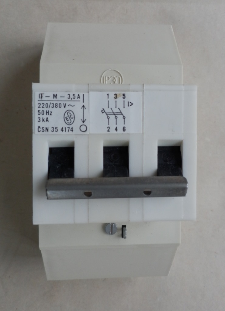 IT-M-3,5A 220/380V