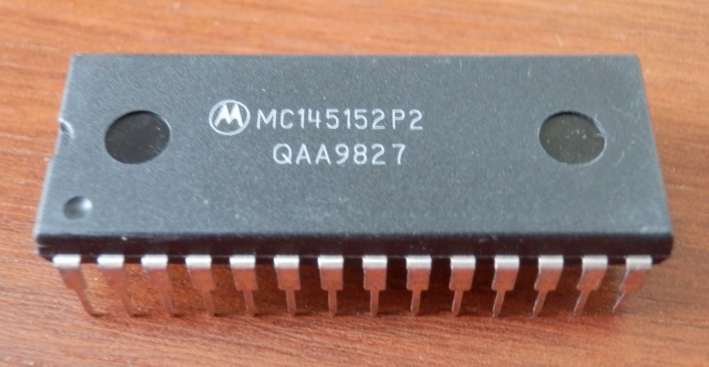 MC145152P2 / MC 145152 P2
